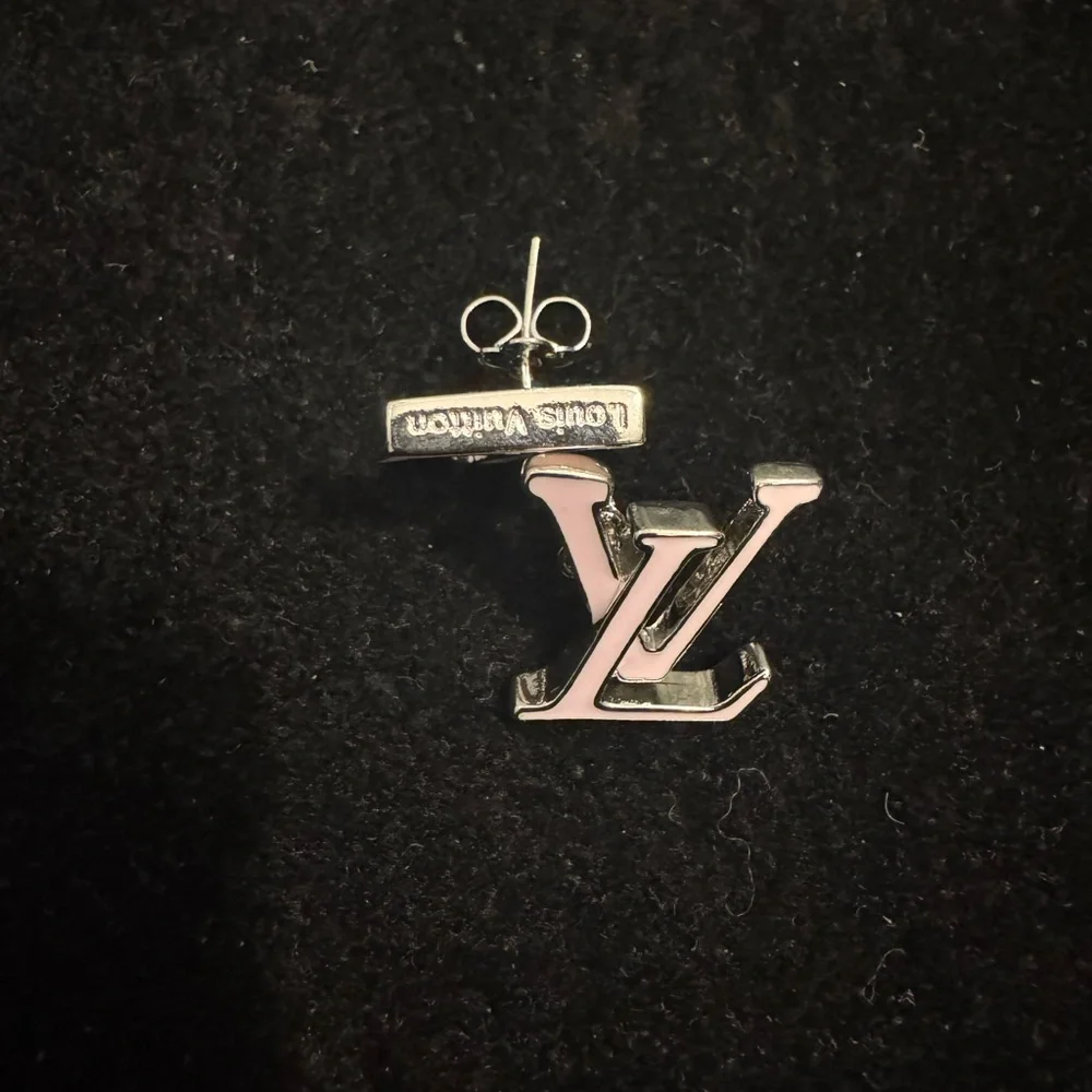 Louis Vuitton Pink and Silver LV Logo Earrings - Picture 4 of 5